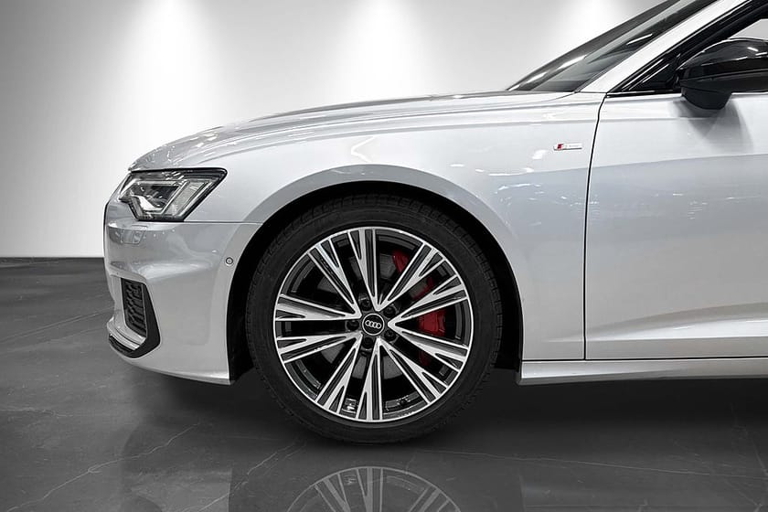Bild 2 av Audi A6 Avant 55 TFSI e quattro 367hk S-Line Moms Värmare Drag