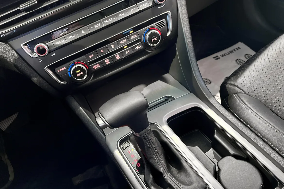 picture of a car