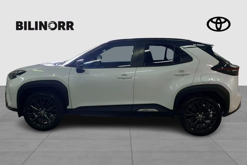 Bild 3 av Toyota Yaris Cross Hybrid AWD-i 1,5 ADVENTURE |JBL|VHJUL|MVKUPE|DRAG|