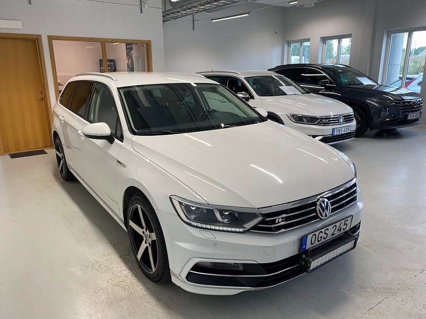 Bild 3 av Volkswagen Passat Sportscombi 2.0 TDI R-line 4M Drag M-värme