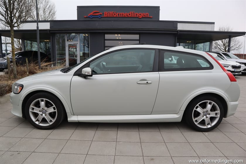Bild 1 av Volvo C30 1.6D DRIVe FWD 109hk Summum Taklucka Skinn