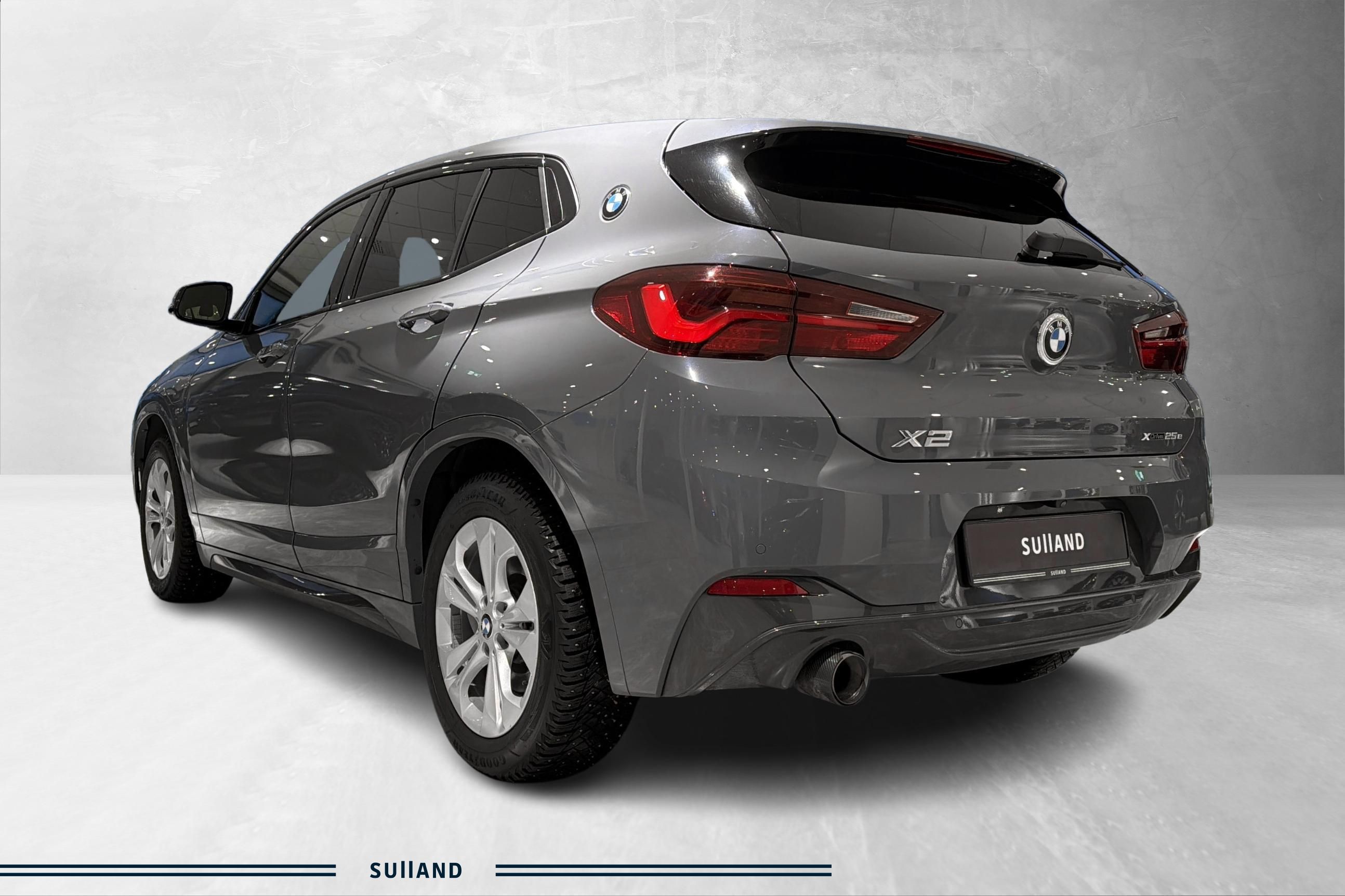 Thumnail bilde 2 av BMW X2 xDrive25e