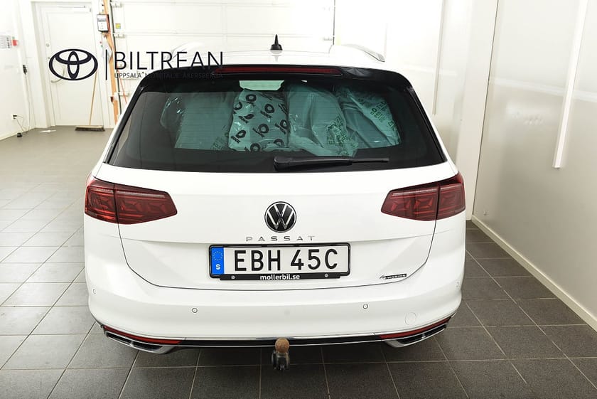Bild 5 av Volkswagen Passat Sportscombi SC 2.0 TDI 4M GT R-line Drag Värmare Cockpit V-hjul