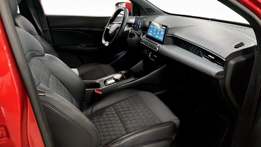 Bild 3 av MG 3 Hybrid+ LUX HEV 1.5 AT DIAMOND RED |Carplay|Navi|360°|MOMS