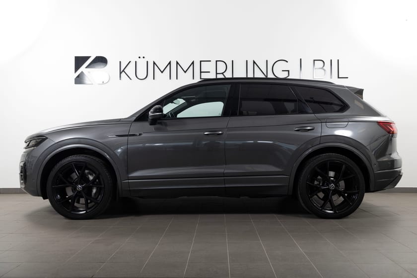 Bild 1 av Volkswagen Touareg R eHybrid Panorama / Luftfjädring / Drag
