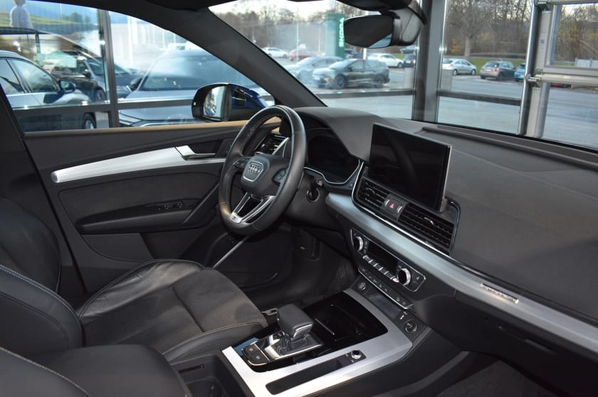 Bild 4 av Audi Q5 55 Sportback TFSI e quattro 367 HK S-TRONIC S-LINE