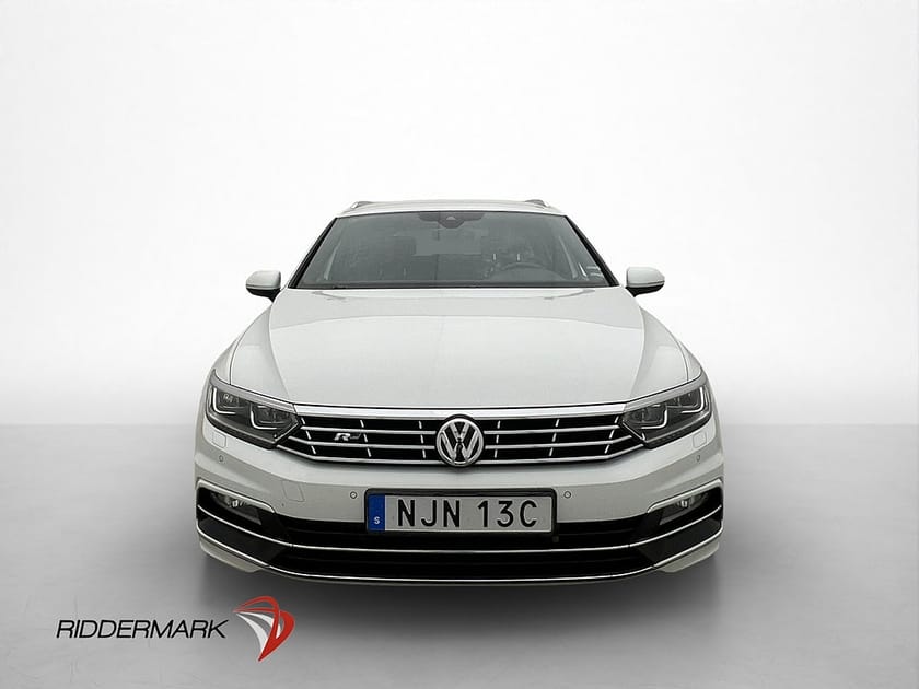 Bild 2 av Volkswagen Passat Sportscombi 2.0 TDI 4Motion 190hk Värm Cockpit CarPlay