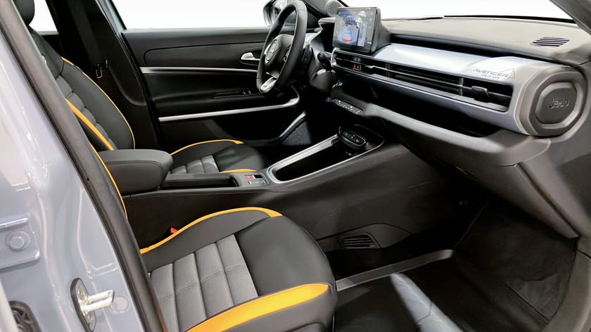 Bild 3 av Jeep Avenger 4xe HYBRID THE NORTH FACE T3 1.2 136HP