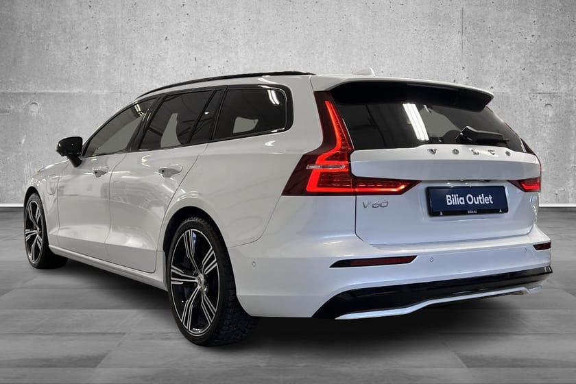 Bilde 2 av Volvo V60 T6,Long Range,Ultimate Dark, 2x19", H/K,Panorama+++