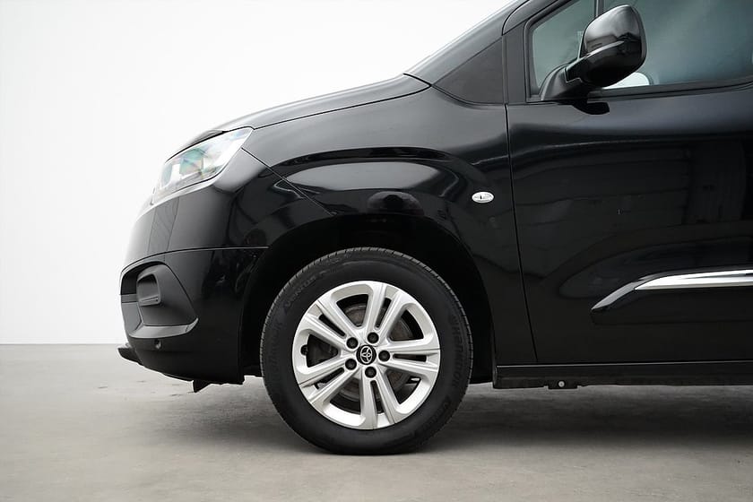 Bild 2 av Toyota ProAce City proace-city 1.2 Turbo / 130hk / Värmare / CarPlay