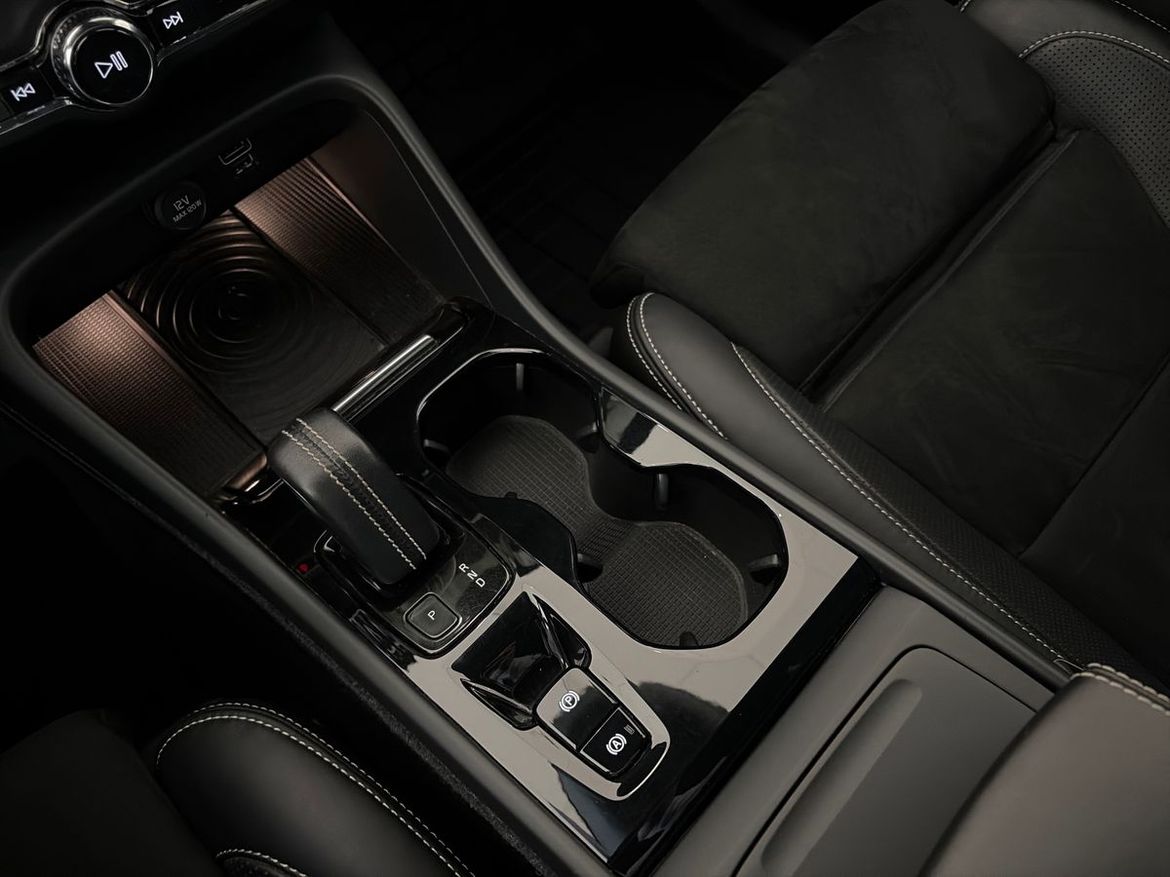 Volvo XC40 2018 - miniatyr 15