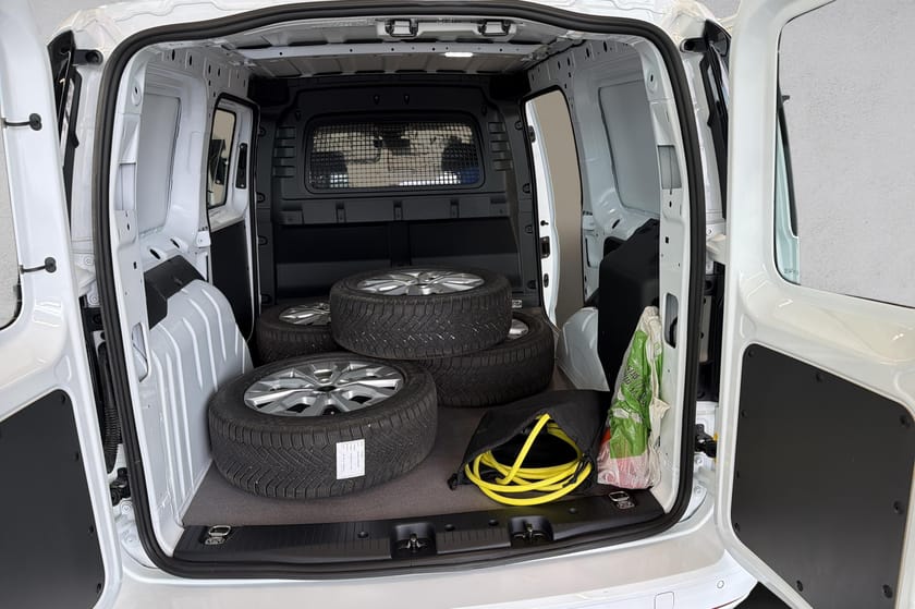 Bilde 5 av Ford Grand Transit Connect L2 Plug-in Hybrid 150HK Limited /H.feste/ACC/R.Kam/BT+
