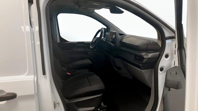 Bild 3 av Ford E-Transit Custom 320 E-CUSTOM TREND SKÅP 320S 218 A RWD *DEMO*