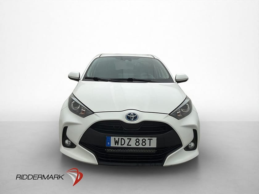 Bild 2 av Toyota Yaris Hybrid 116hk Backkamera Farthållare Rattvärme