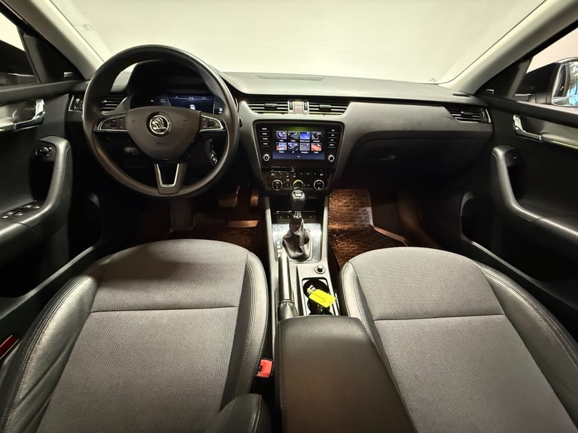 Bilde 5 av Škoda Octavia Stasjonsvogn Style 2,0 184hk 4x4 ACC/Krok/Kam/Webasto/Canton/Ny EU