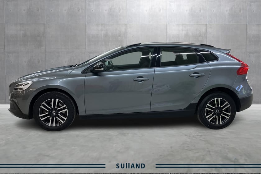 Bilde 2 av Volvo V40 Cross Country 2.0 150 HK Momentum - lav km 1 Eier
