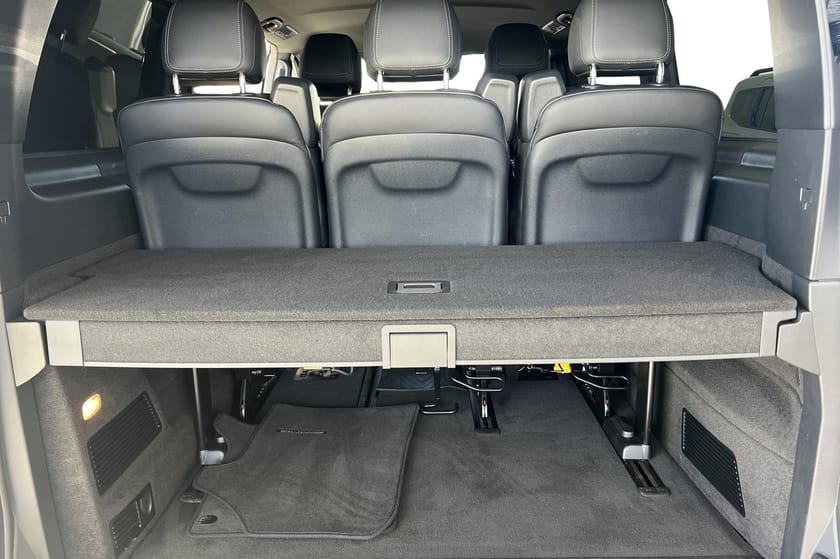 Bild 5 av Mercedes-Benz V 300d 4MATIC 3.2t 300 D LÅNG AVANTGARDE |4X4 |VÄLUTRUSTAD | DEMO