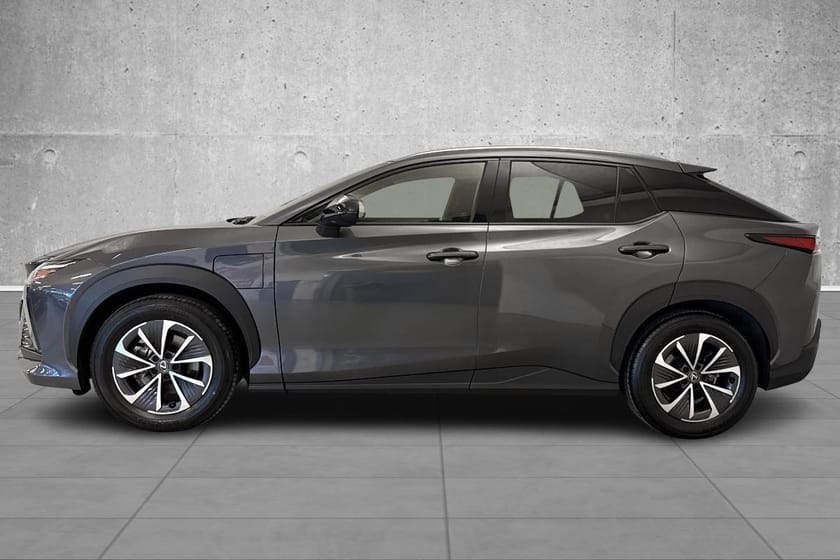 Bilde 2 av Lexus RZ 450e Executive/4x4/krok/1 eier/WLTP 435 km/