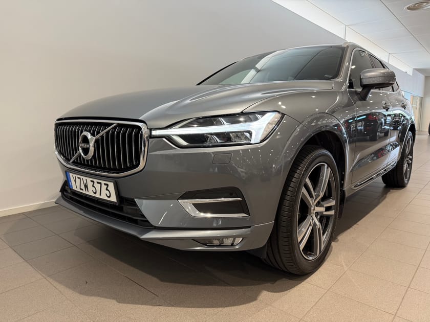Bild 1 av Volvo XC60 T5 II AWD Inscription / Panorama / Dragkrok / Automatisk baklucka / Adaptiv farthållare / Minnesstol / Elektrisk stol /