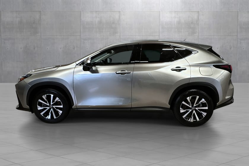 Bilde 2 av Lexus NX 450h+ 2.5 Bensin PHV Automat (E-CVT) 4WD Executive Tech