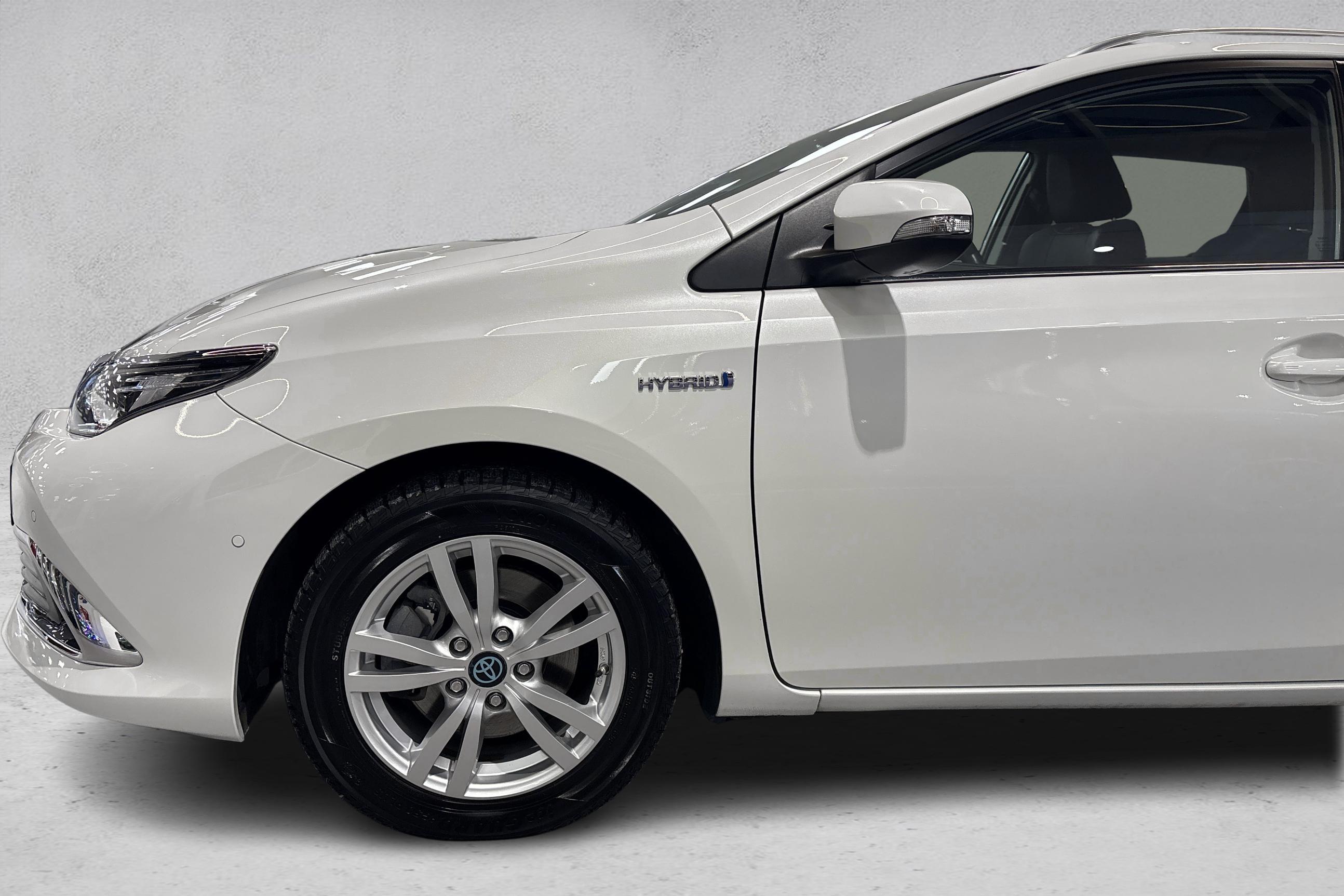 Thumnail bilde 1 av Toyota Auris Touring Sports Hybrid