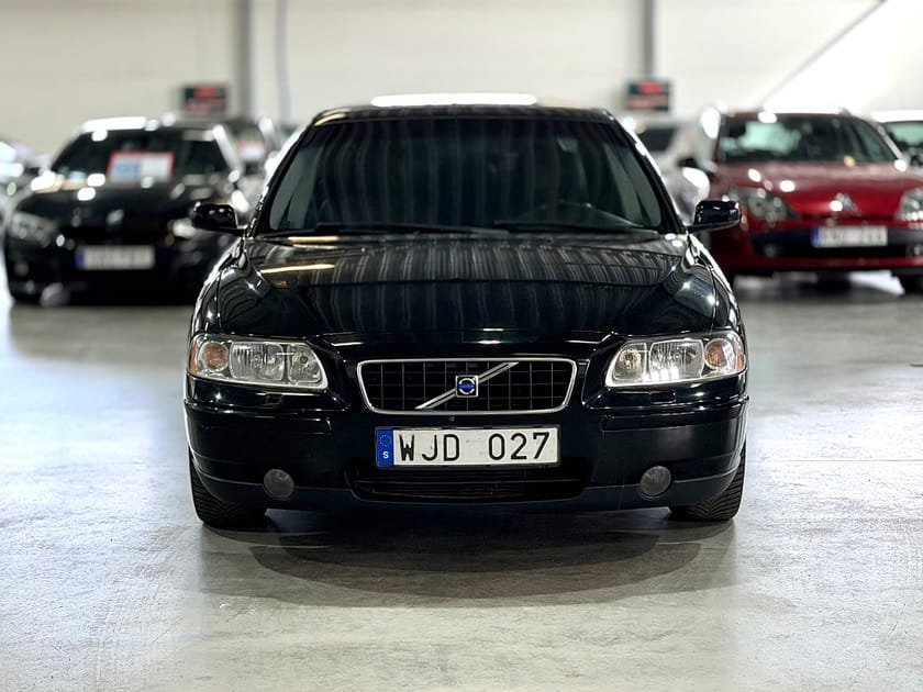 Bild 2 av Volvo S60 2.5T Kinetic Kamrem Bytt 210hk