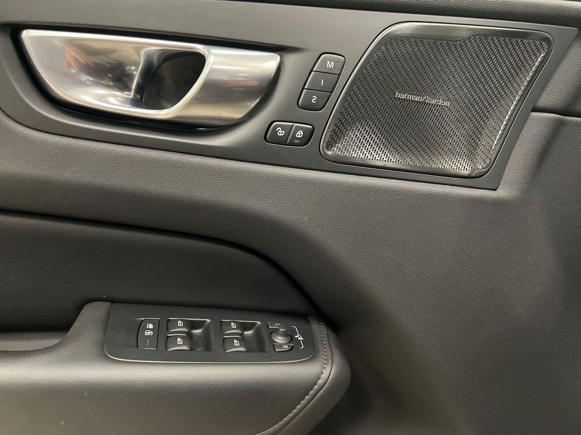 Volvo XC60 2025 - miniatyr 12