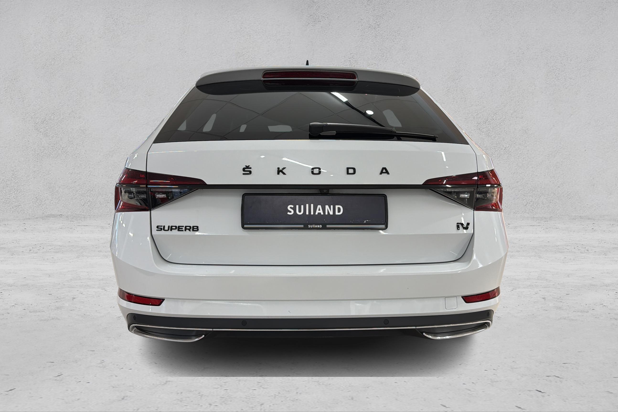 Thumnail bilde 2 av Škoda Superb iV Combi