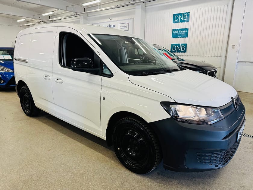 Bild 1 av Volkswagen Caddy Cargo 2.0 TDI BMT SKÅP / DRAG / VÄRMARE / MOMS