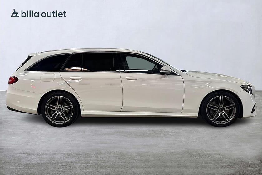 Bild 5 av Mercedes-Benz E 220 T d 4MATIC AMG 194hk Panorama Navi Drag Backkamera