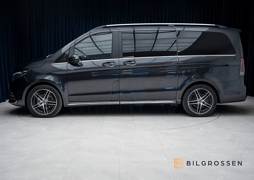 Bild 2 av Mercedes-Benz V 300d 4MATIC 3.2t 3.2 Lång AMG Line 7-Sits Burmester 360 MOMS