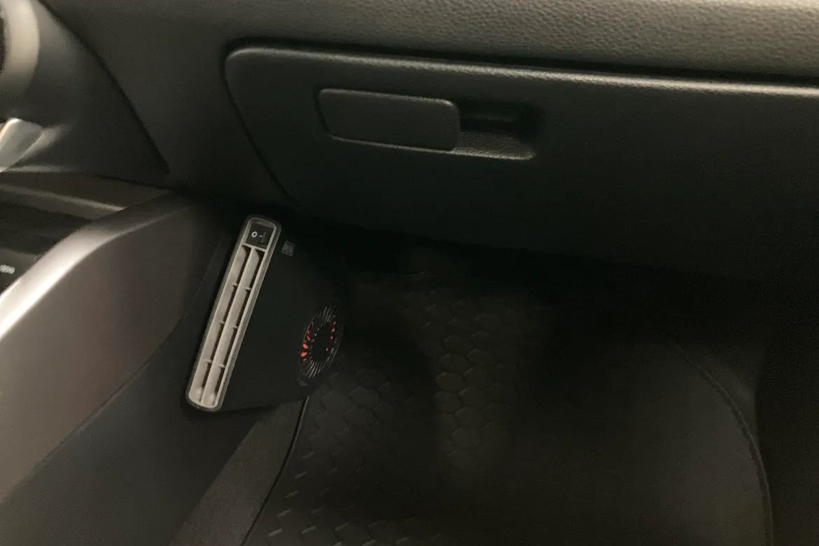 picture of a car