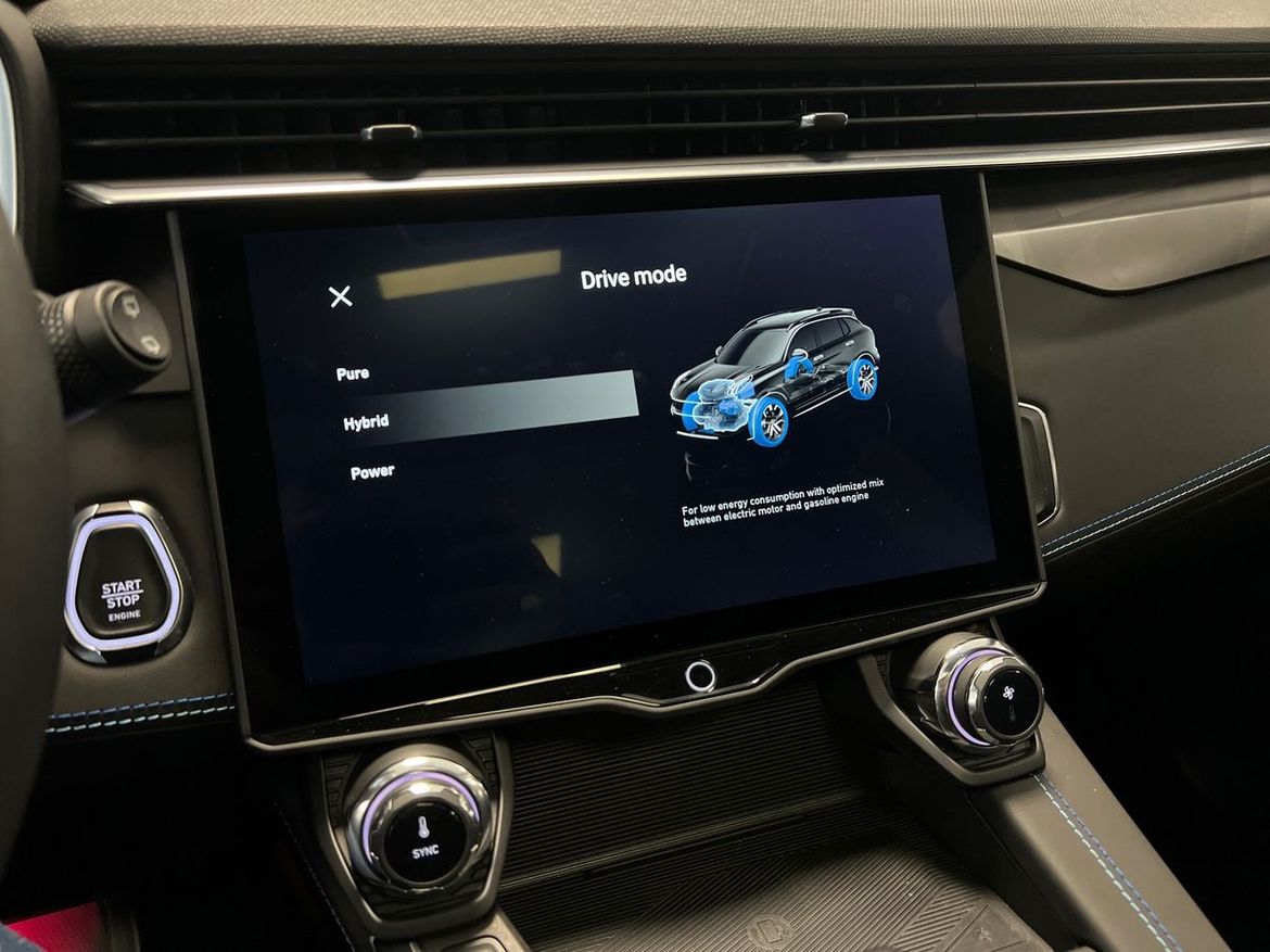 Lynk & Co 01 2023 - miniatyr 19