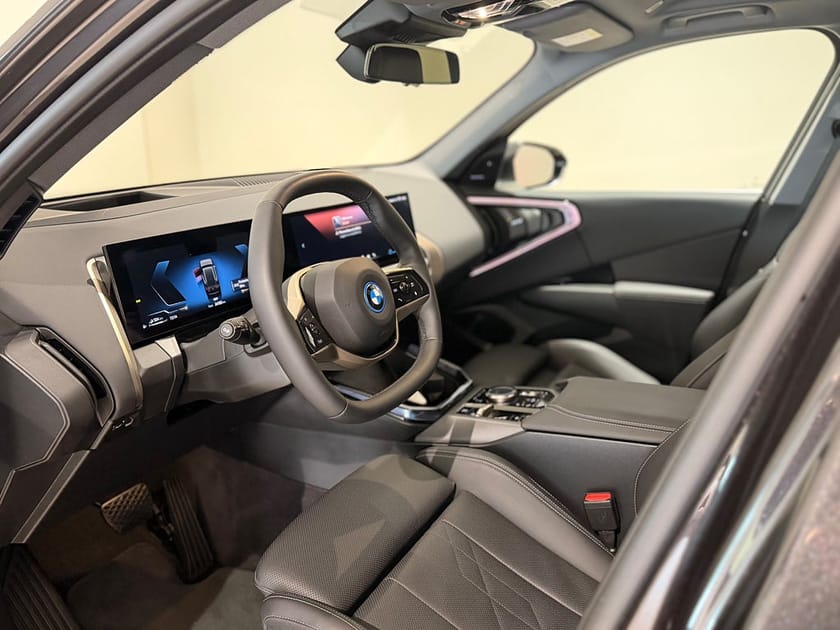 Bild 3 av BMW X3 30e xDrive xDrive, Drag, Värmare, Driving/Parking Plus, HK,20"
