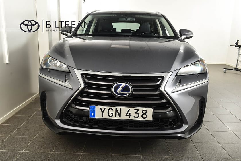 Bild 5 av Lexus NX 300h AWD Executive Drag Mvärm