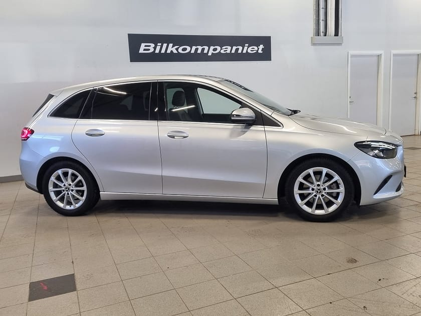 Bild 2 av Mercedes-Benz B 180 Euro 6,Nybesiktad,Vinterhjul,1 ägare