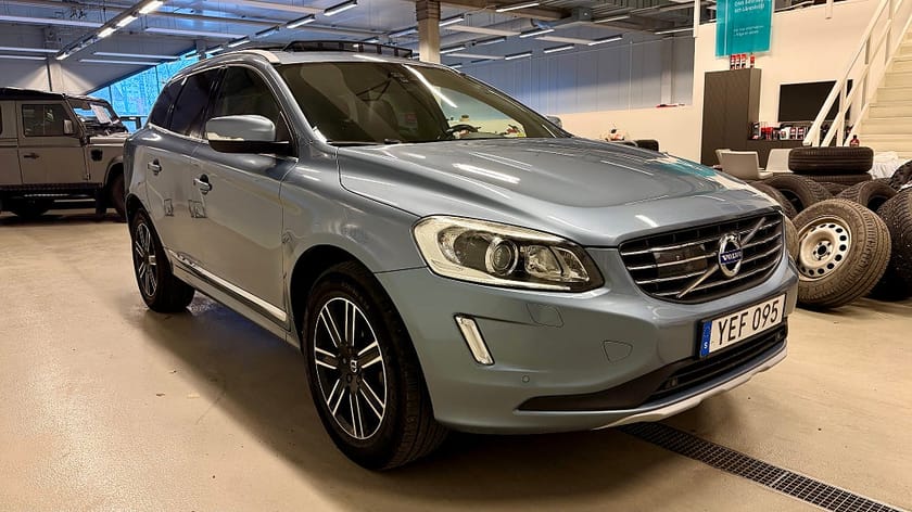 Bild 2 av Volvo XC60 D4 AWD Classic Summum Aut / Panorama / VOC / Drag