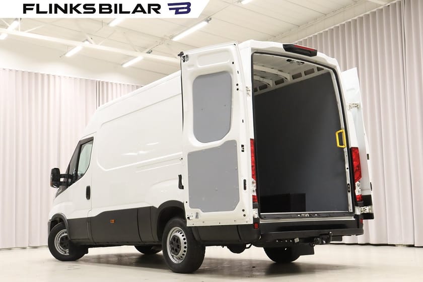 Bild 4 av Iveco Daily 35-140 Van 136HK L3H2 Automat|Webasto|Drag|3.5Ton-Dragvikt