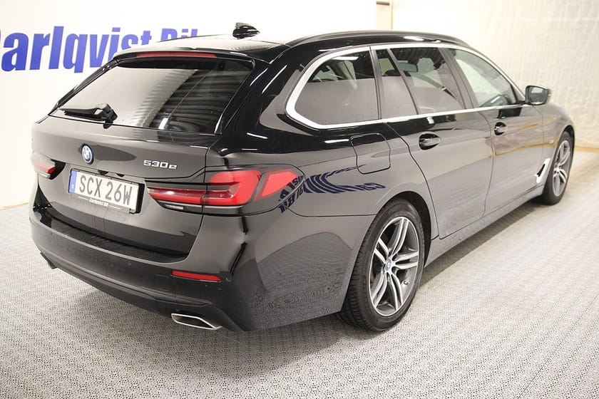 Bild 4 av BMW 530e Touring Plug in 292HK Läder Panorama