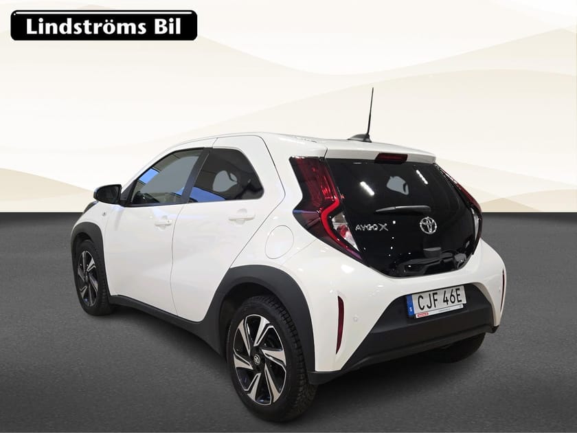 Bild 4 av Toyota Aygo X 1,0 MAN 5-VXL PLAY COMFORT & STYLE PACK S & V hjul