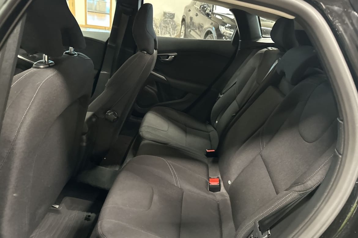 Volvo V40 2018 - miniatyr 13