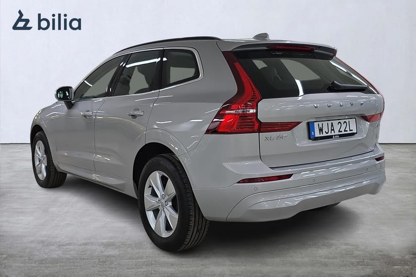 Bild 2 av Volvo XC60 B5 AWD Bensin Core / Google /  Värmare