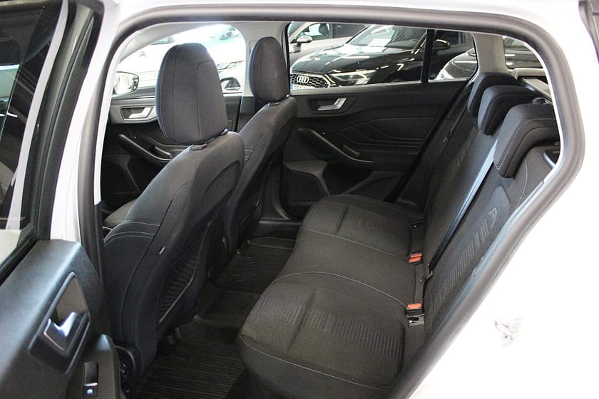 Bild 4 av Ford Focus Active Kombi 1.0 EcoBoost B-kamera SoV  Ny Motor