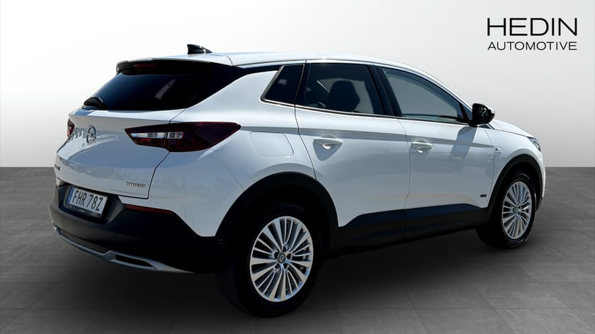 Bild 2 av Opel Grandland Hybrid 225 PHEV SUV 224hk Värmare GPS Backkamera 59km el