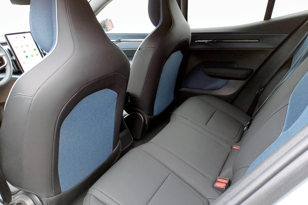 Volvo EX30 Single Motor Extended Range