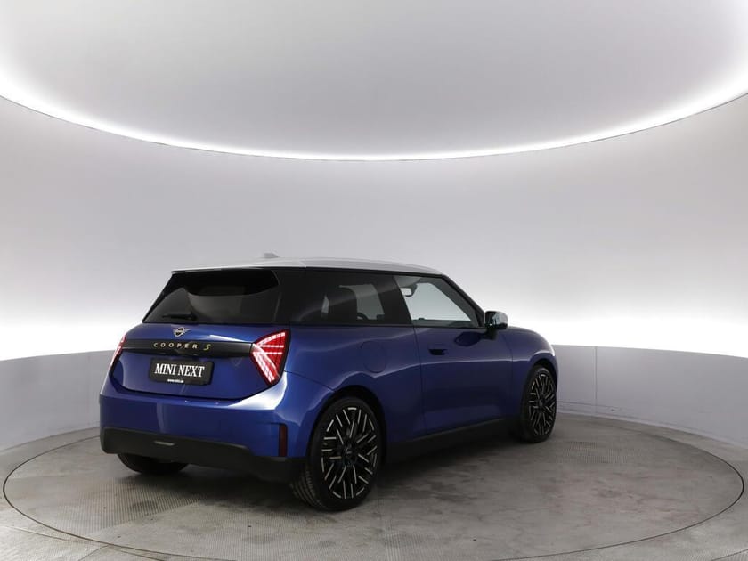 Bild 5 av MINI Cooper SE Favoured Trim, Paket XL, V-hjul ingår!