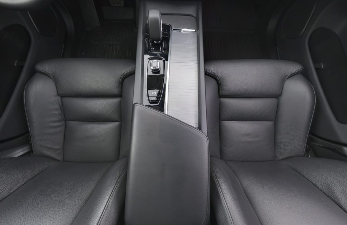 Volvo XC60 2023 - miniatyr 9