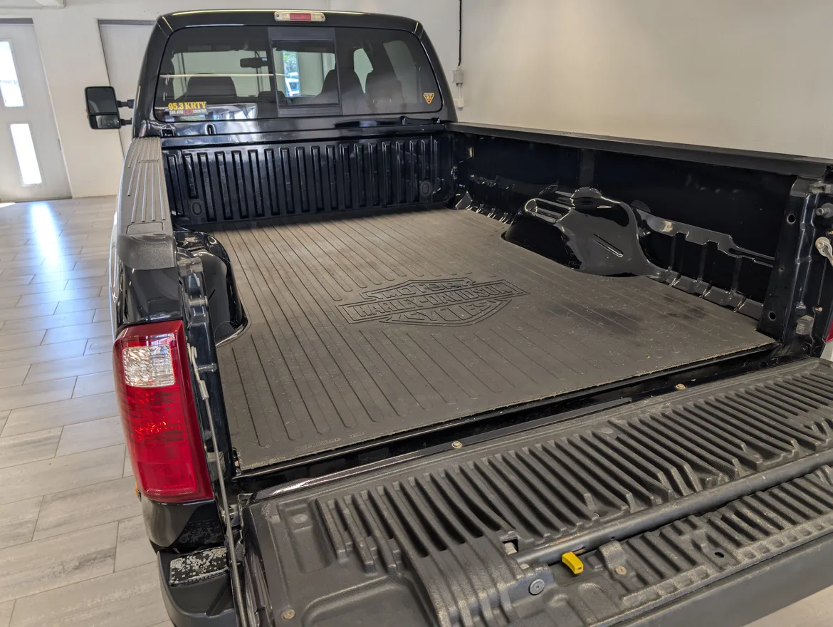 Ford F-350 Crew Cab