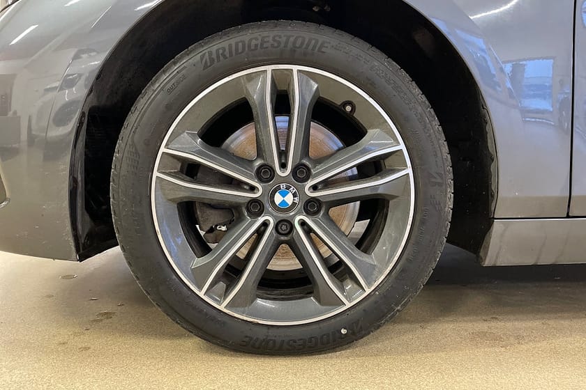 Bild 5 av BMW 118i Sportline / M-värmare / Sensorer / Ränta 2.95%