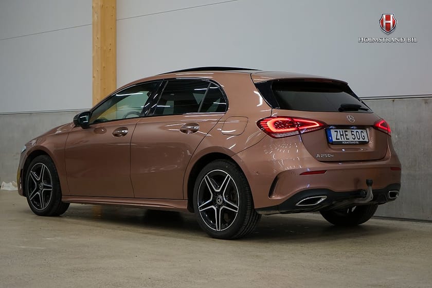 Bild 5 av Mercedes-Benz A 250 e 8G-DCT 218hk AMG Line Pano Drag Värme 360° HUD